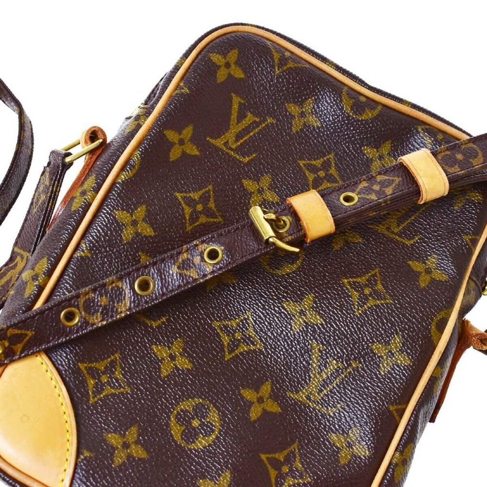 LOUIS VUITTON Amazon Crossbody Shoulder Bag - Picture 8 of 15